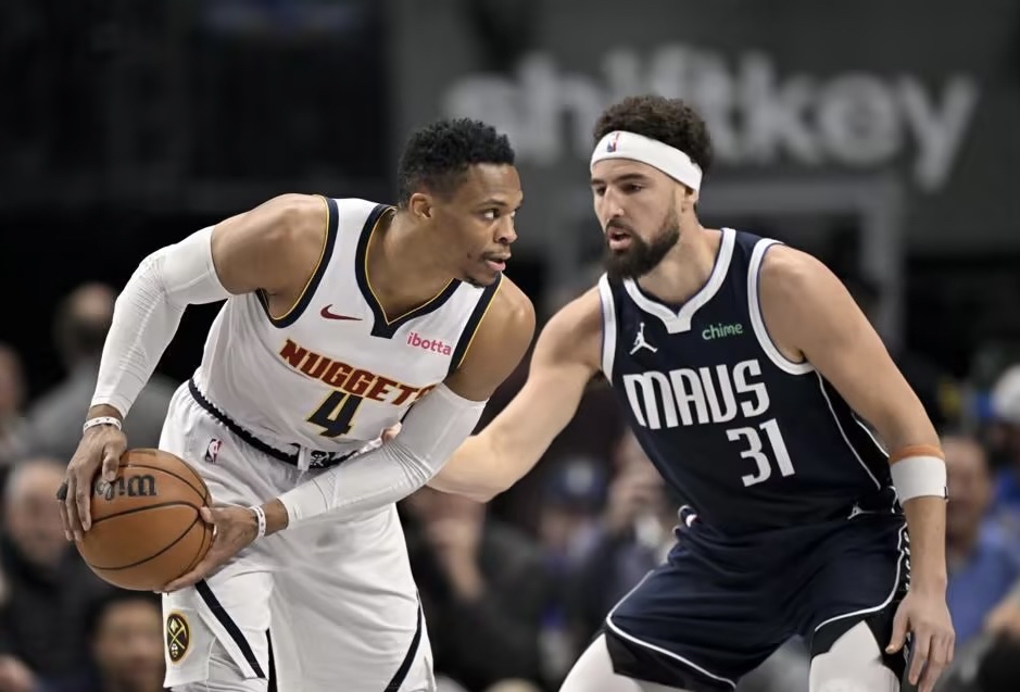 包含掘金碾压独行侠，哈里斯统治全场的词条