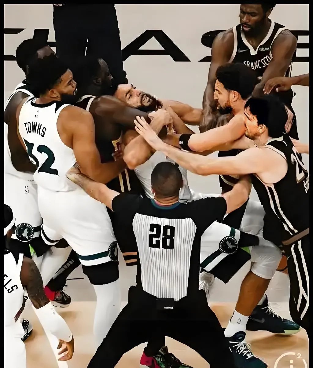 澳大利亚男篮绝杀德国男篮，戈贝尔完成帽子戏法