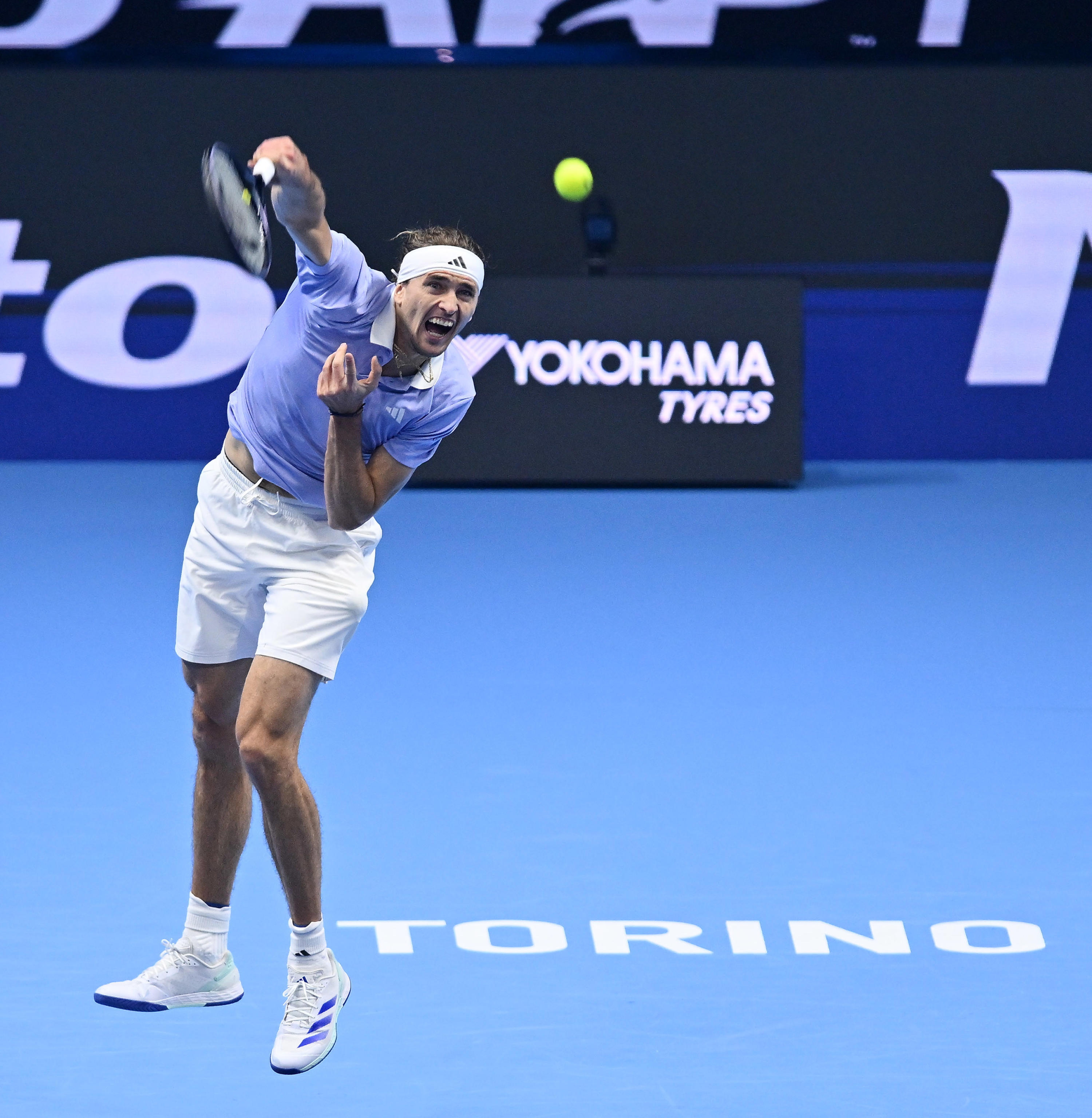 欧洲网球队强势西班牙网球队,兹维列夫制霸全场的简单介绍 欧洲网球队强势西班牙网球队,兹维列夫制霸全场的简单介绍