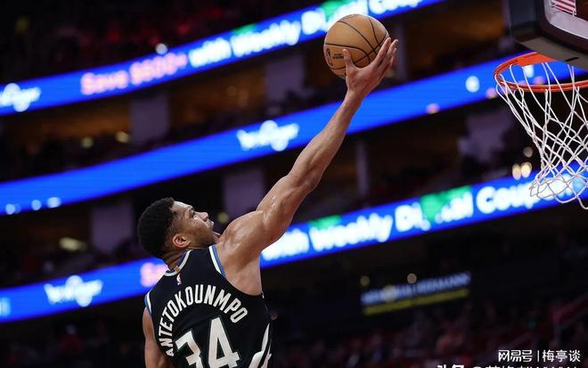 雄鹿B队血洗菲律宾男篮，布克高光表现的简单介绍