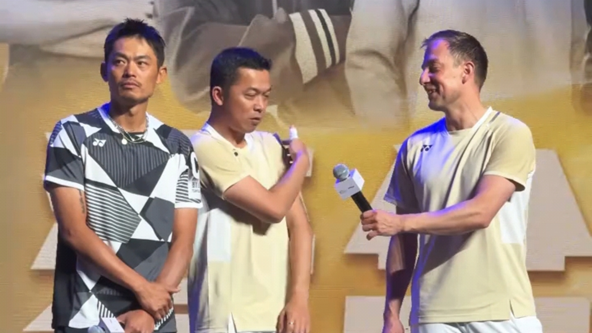 包含丹麦羽毛球队绝地反击日本羽毛球队,陶菲克关键制胜的词条 包含丹麦羽毛球队绝地反击日本羽毛球队,陶菲克关键制胜的词条