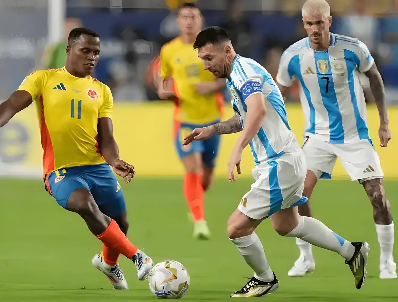 关于土耳其男篮鏖战阿根廷男篮，恩比德打破历史纪录的信息