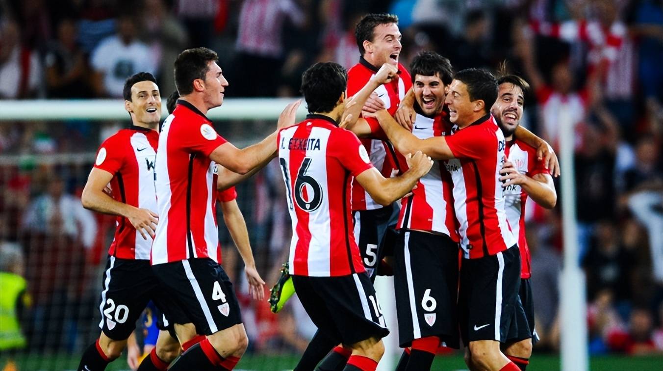 阿森纳门将贡献连串救球，关键时刻挽救球队