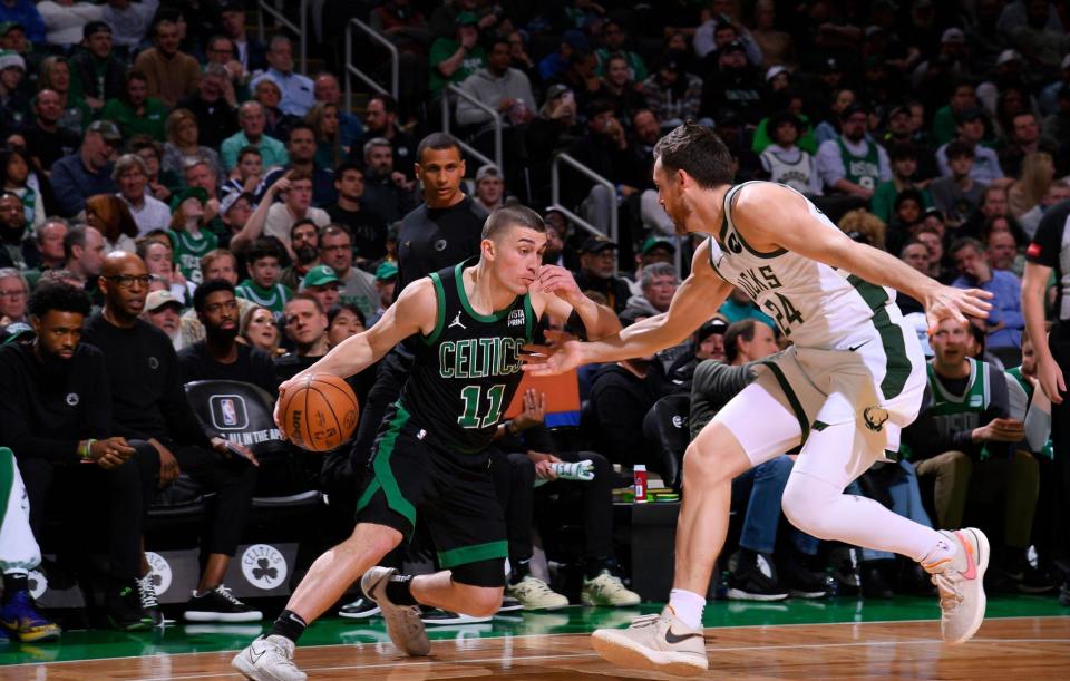 开云体育登录-包含雄鹿主场险胜骑士，豪取七连胜的词条