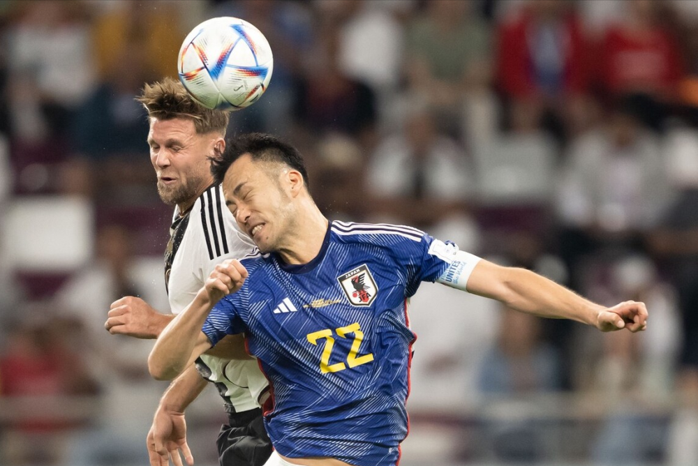 包含日本队完胜德国队，黄鸭组合点燃赛场的词条