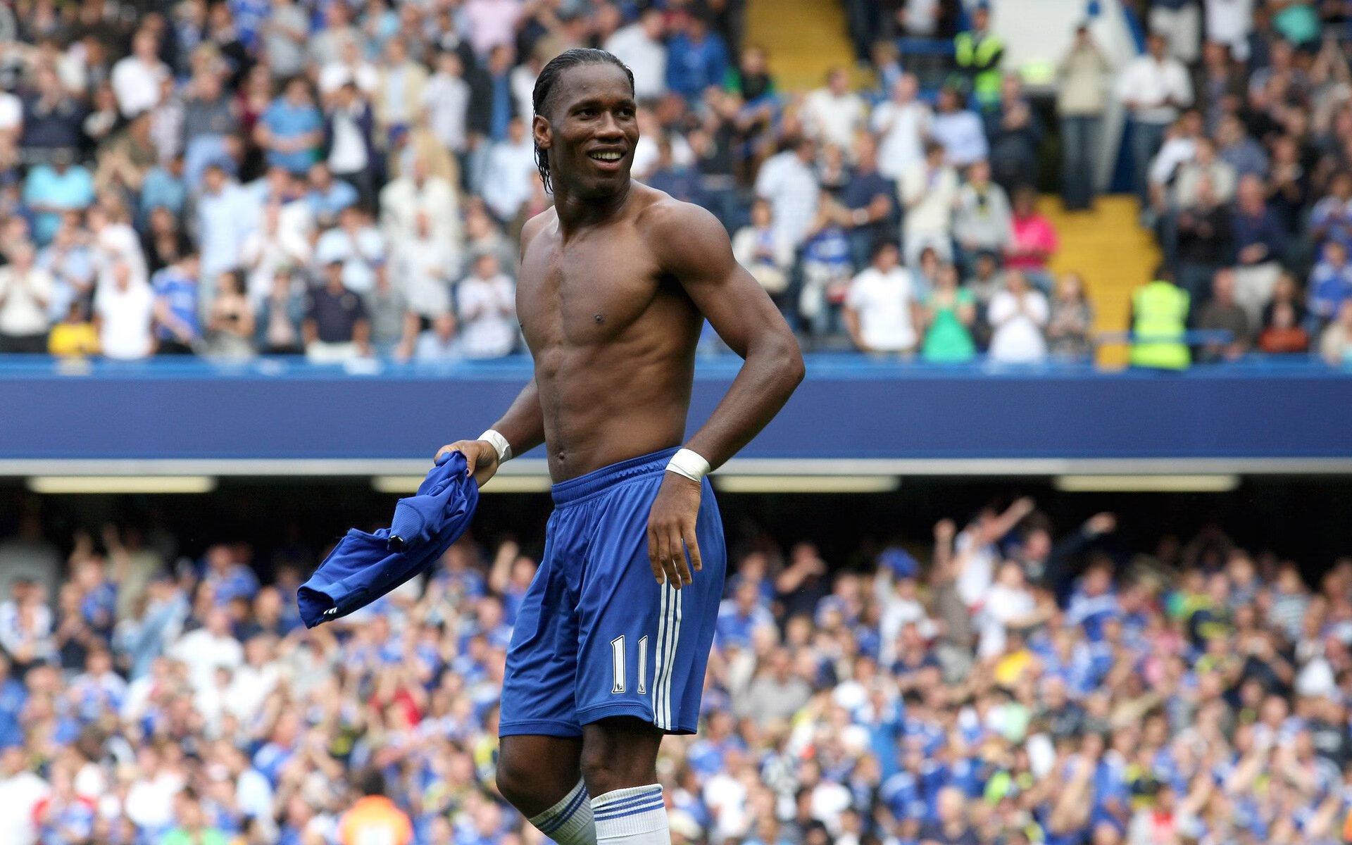 阿什拉夫闪电突袭，西班牙式传控碾压里昂，巴黎圣日耳曼客场完胜